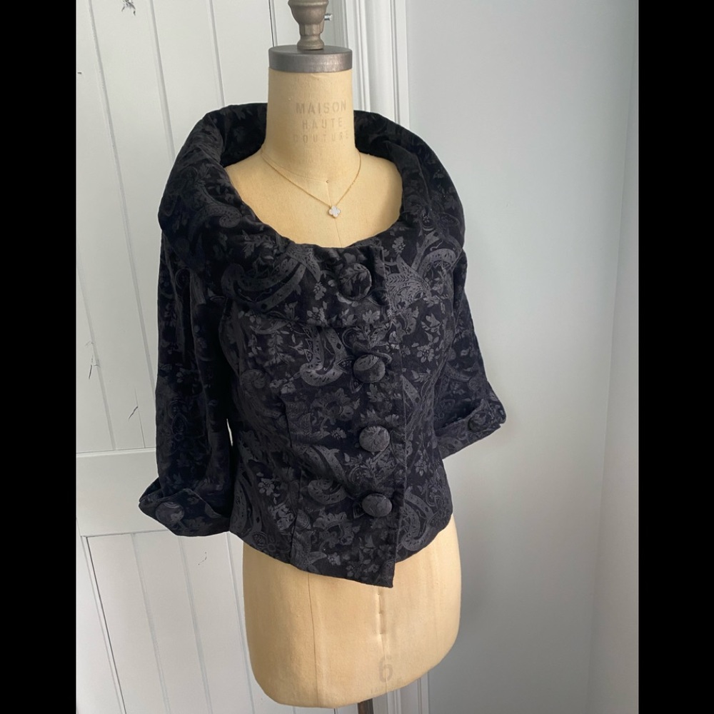 Kenar women’s crop jacket size 10